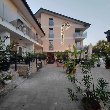 City Panzio Balatonlelle Exterior photo