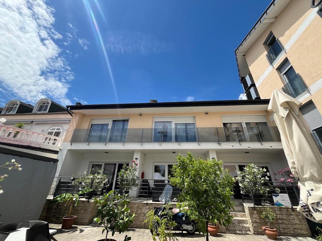 City Panzio Balatonlelle Exterior photo